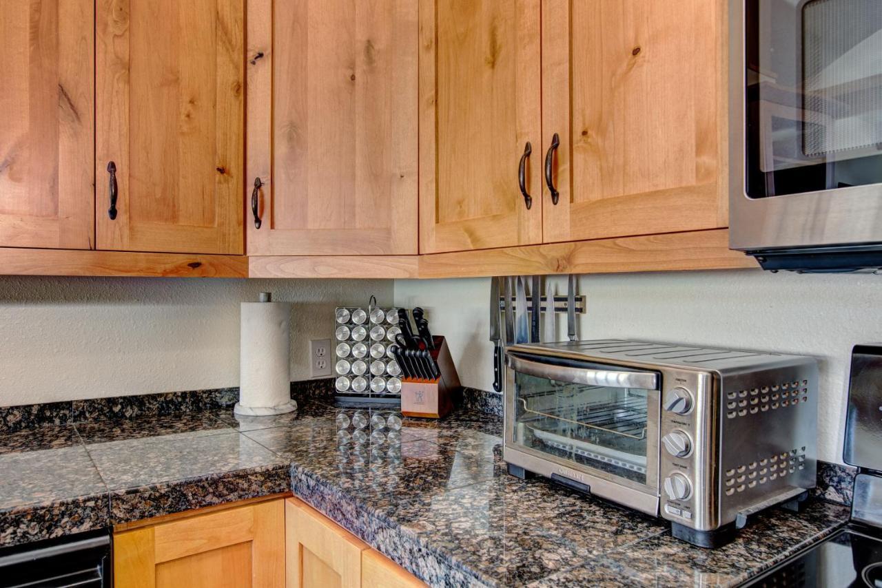 Twin Pines Cabin In Wilderness Ranch On Hwy 21, Amazing Views, 20 Ft Ceilings, Fully Fenced Yard, Pet Friendly, , Go Paddle Boarding At Lucky Peak, Or Snowshoeing In Idaho City And Take In The Hot Springs, Sleeps 10! Boise Exterior foto