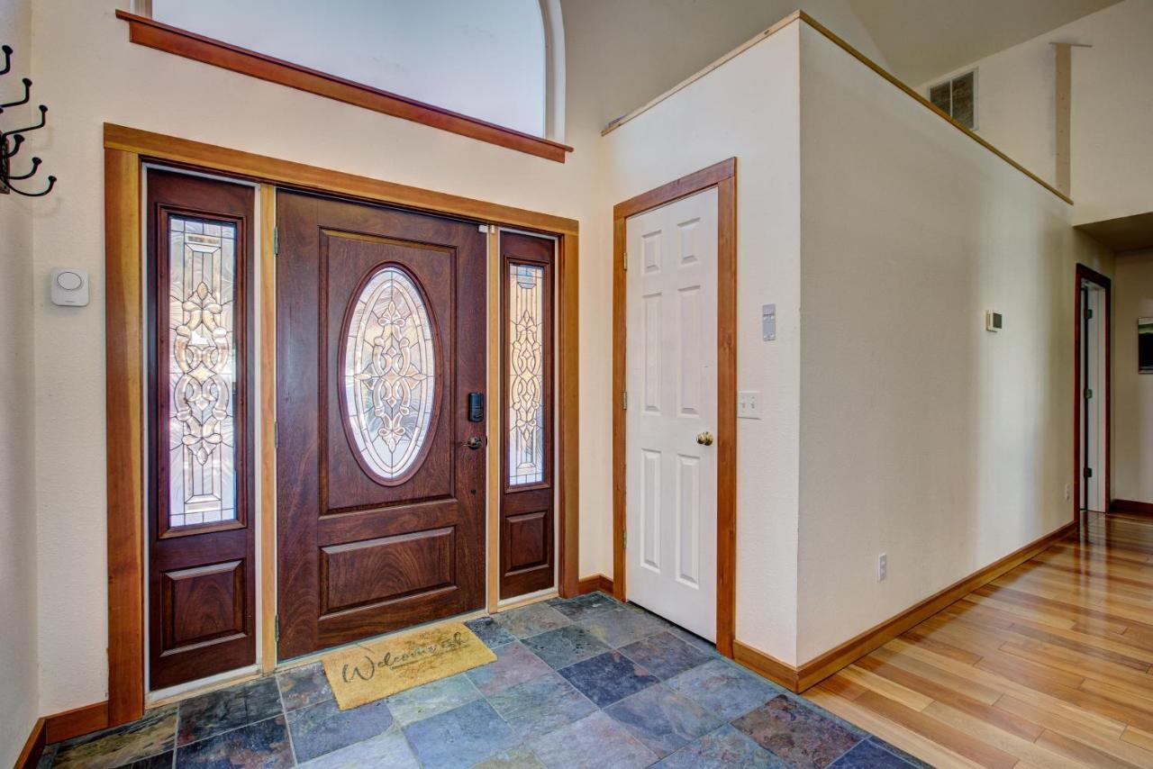 Twin Pines Cabin In Wilderness Ranch On Hwy 21, Amazing Views, 20 Ft Ceilings, Fully Fenced Yard, Pet Friendly, , Go Paddle Boarding At Lucky Peak, Or Snowshoeing In Idaho City And Take In The Hot Springs, Sleeps 10! Boise Exterior foto
