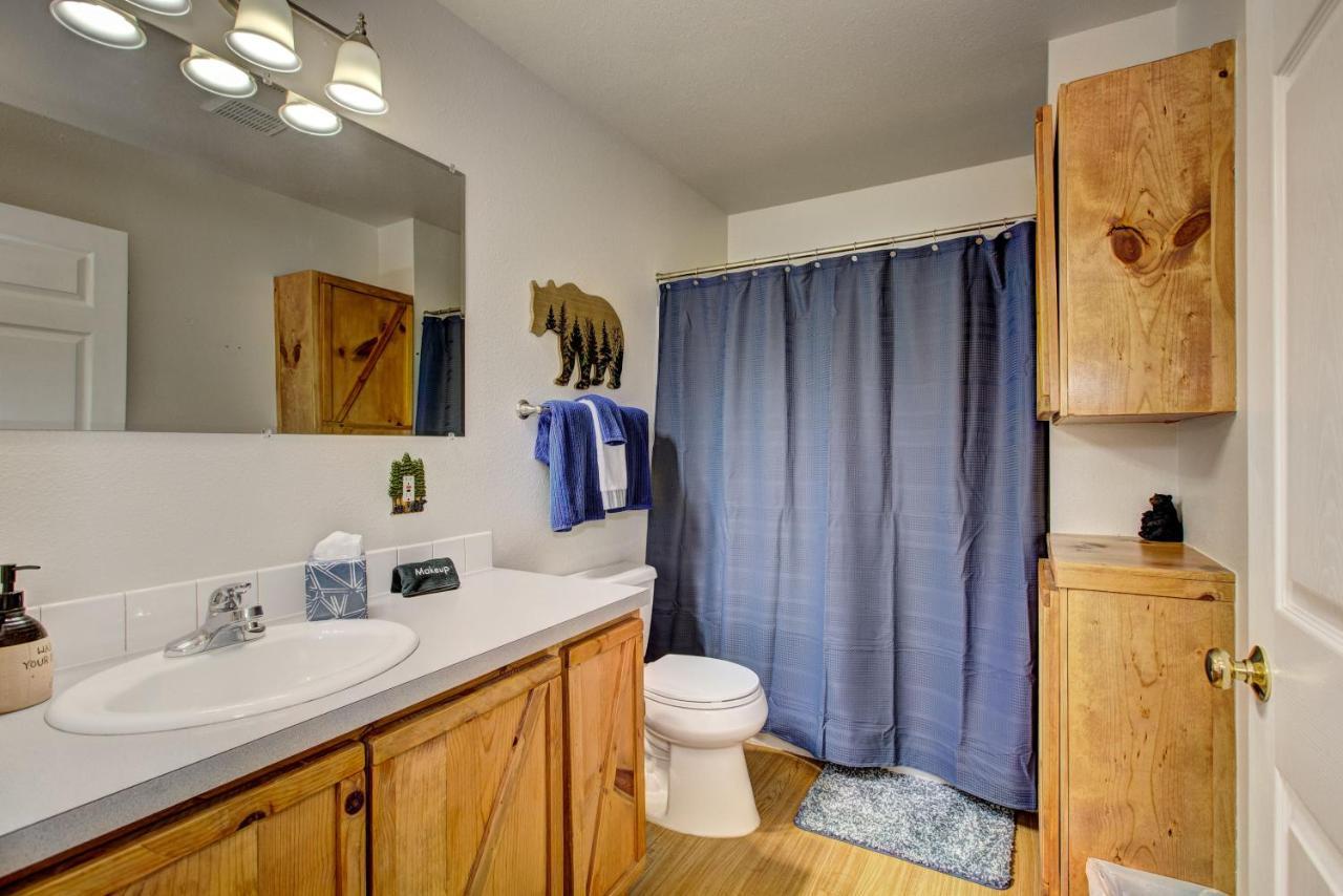 Twin Pines Cabin In Wilderness Ranch On Hwy 21, Amazing Views, 20 Ft Ceilings, Fully Fenced Yard, Pet Friendly, , Go Paddle Boarding At Lucky Peak, Or Snowshoeing In Idaho City And Take In The Hot Springs, Sleeps 10! Boise Exterior foto